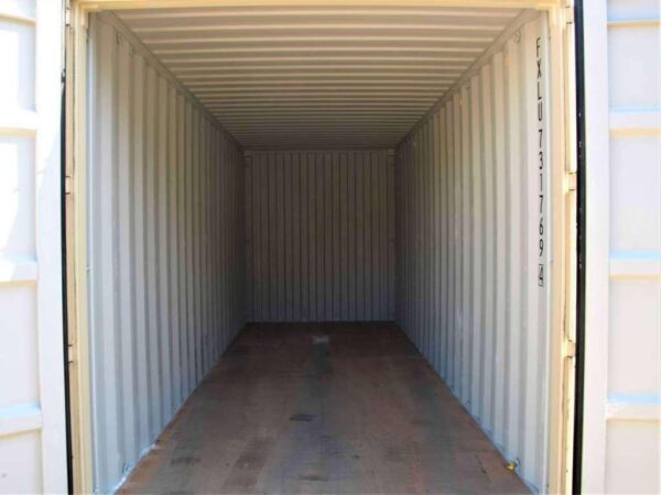 86251d0f-0e3f-4b45-a630-696115704590 Container 20 pieds 1er voyage